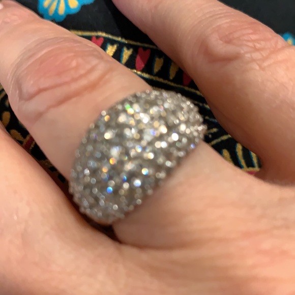 ladies 14 Kt dome paved with CZs weight 8.80 gr - Picture 5 of 5